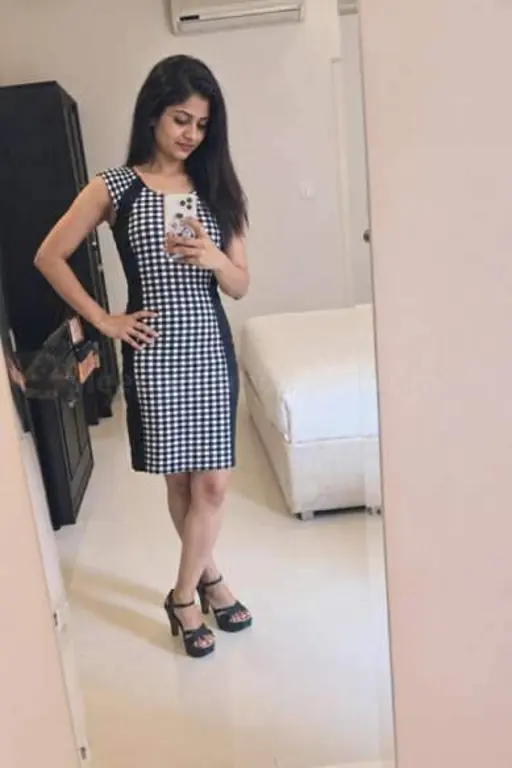 Pari, 26, call girl in Powai, Mumbai
